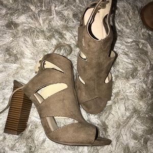 Wedge heels